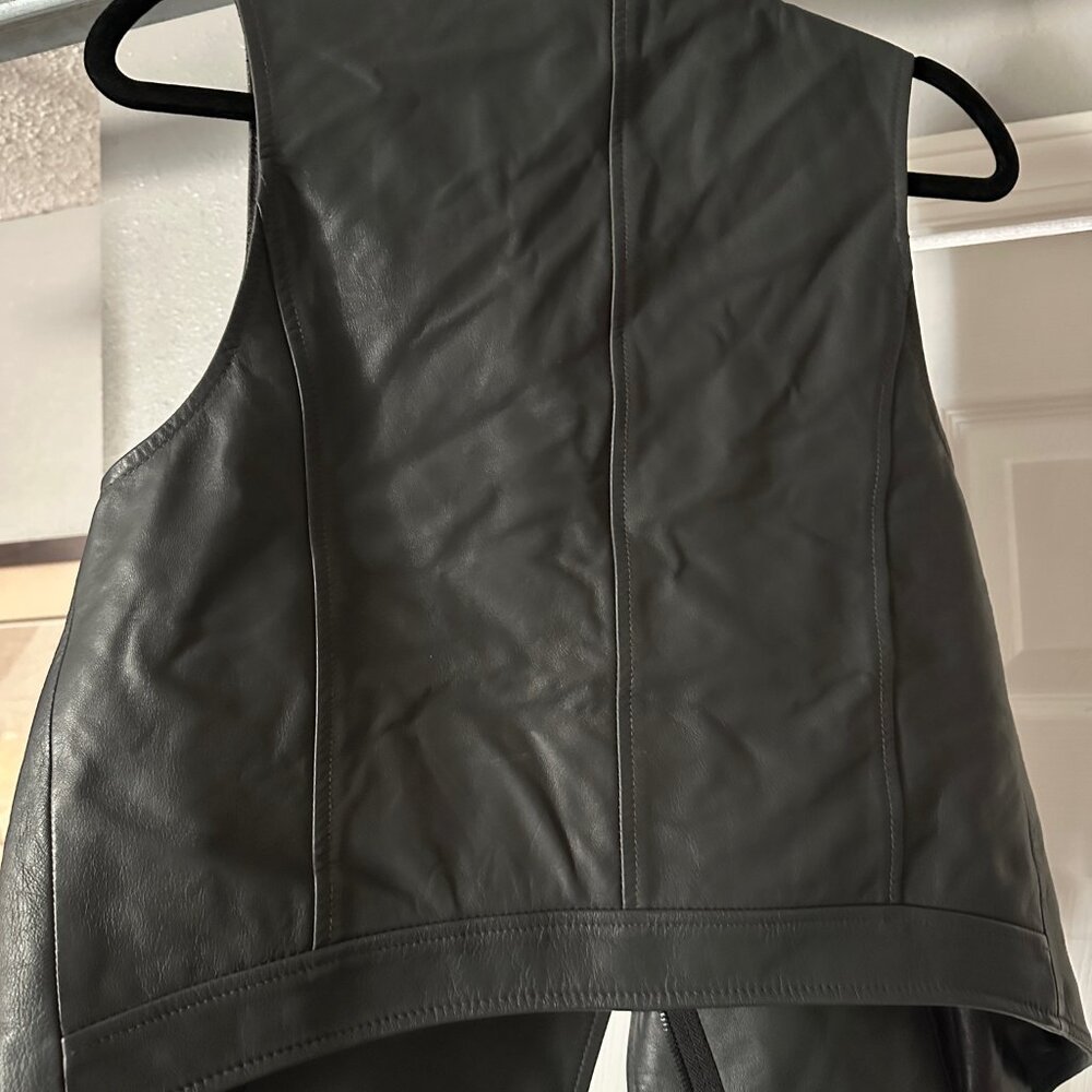 NWOT Fifteen Twenty Black Leather Vest Asym Zip Waterfall High Low Back Size L - Picture 9 of 10